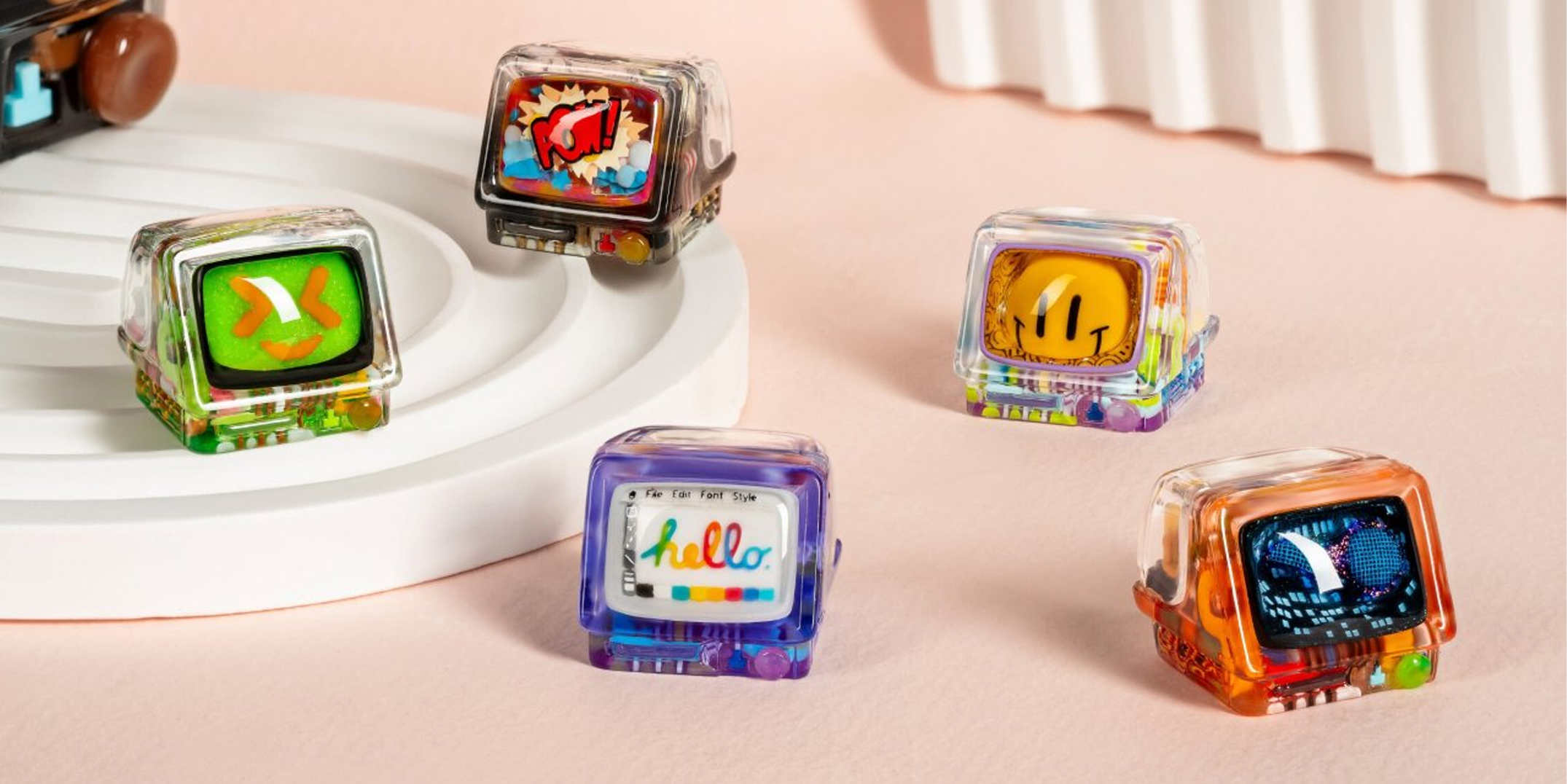 设计资讯｜这个艺术团队制作的键帽里面都藏着一个微观世界