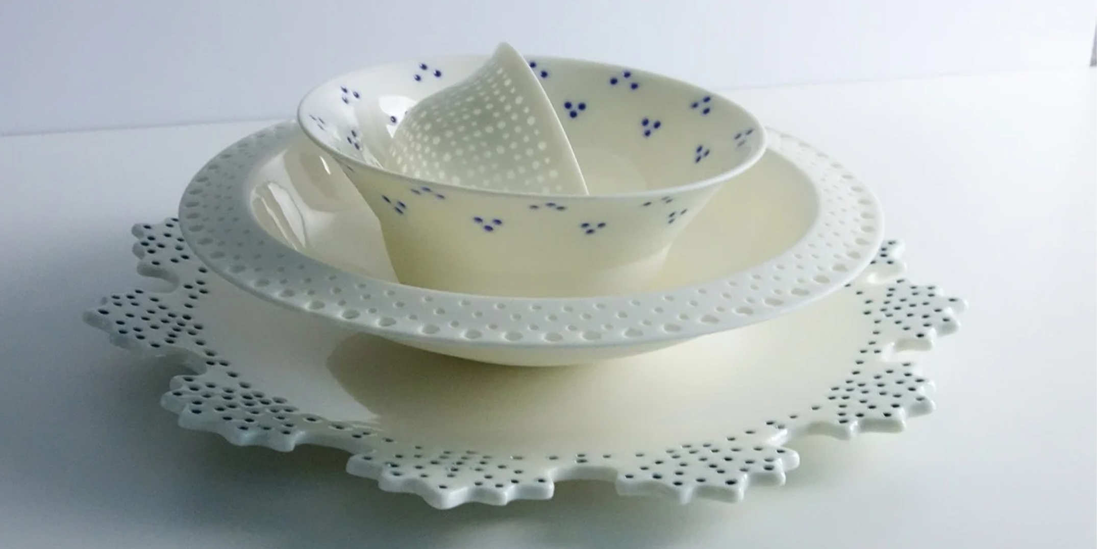 设计资讯｜手工瓷器餐具通过光线为日常用餐增添氛围感